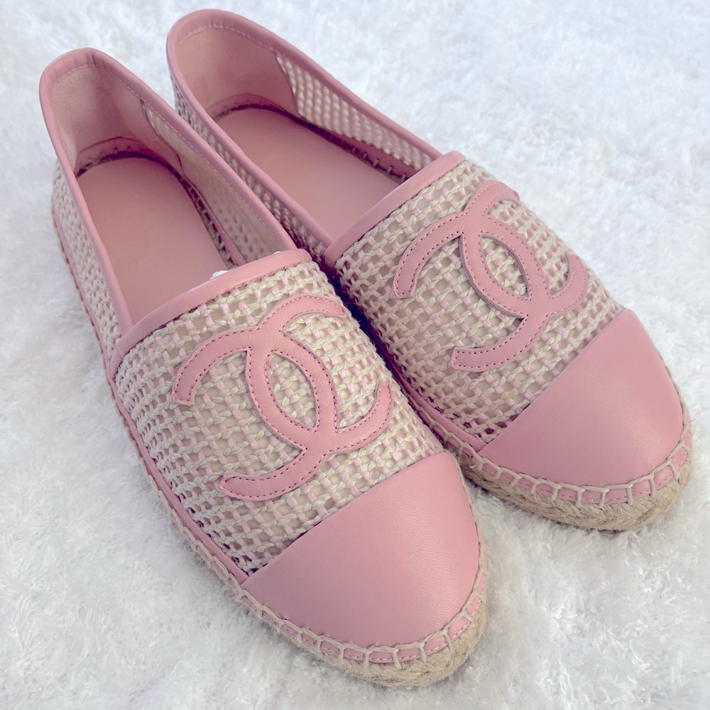 CHANEL Cruise ESPADRILLES in Baby Pink (size 37)